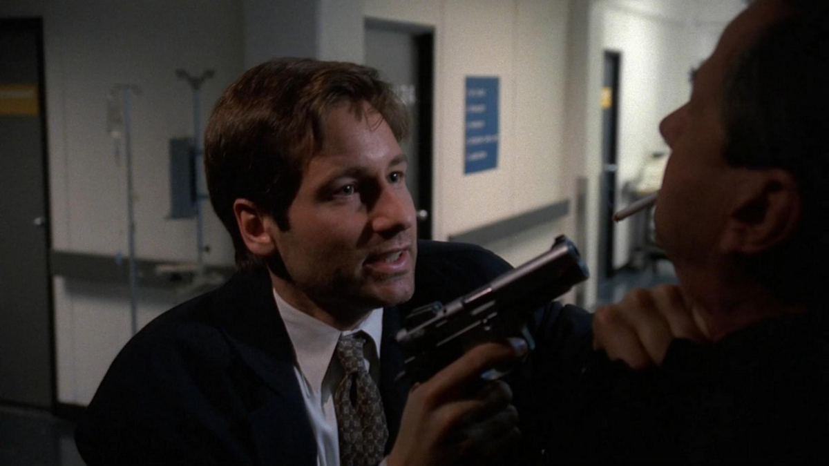 Ah, This X-Files Episode One of Those “Mulder Beats the Shit Out of Someone for No Reason” Episodes
